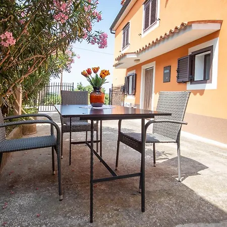 Istrian Countryside Escape At Casa Emiliano Padna