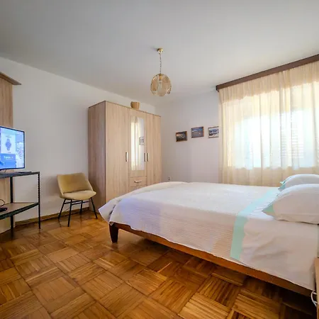 Hisa Emiliano Istrski Podezelski Oddih - Casa Emiliano Istrian Countryside Escape * Padna