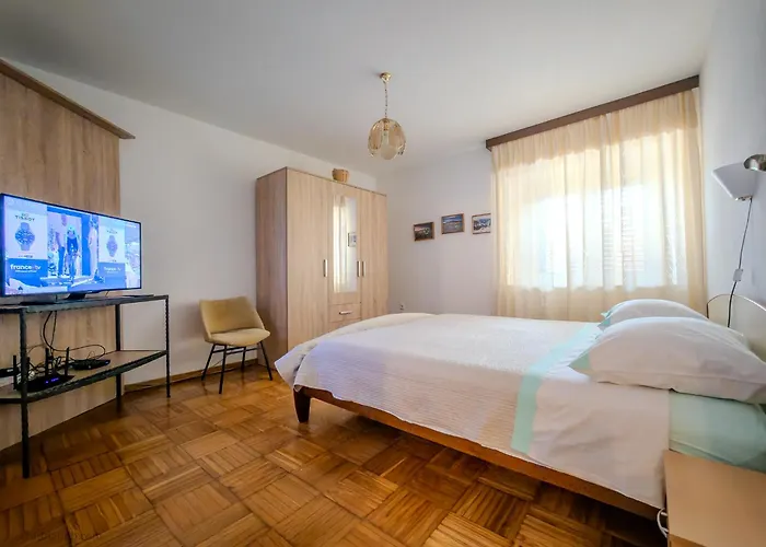 Hisa Emiliano Istrski Podezelski Oddih - Casa Emiliano Istrian Countryside Escape * Padna